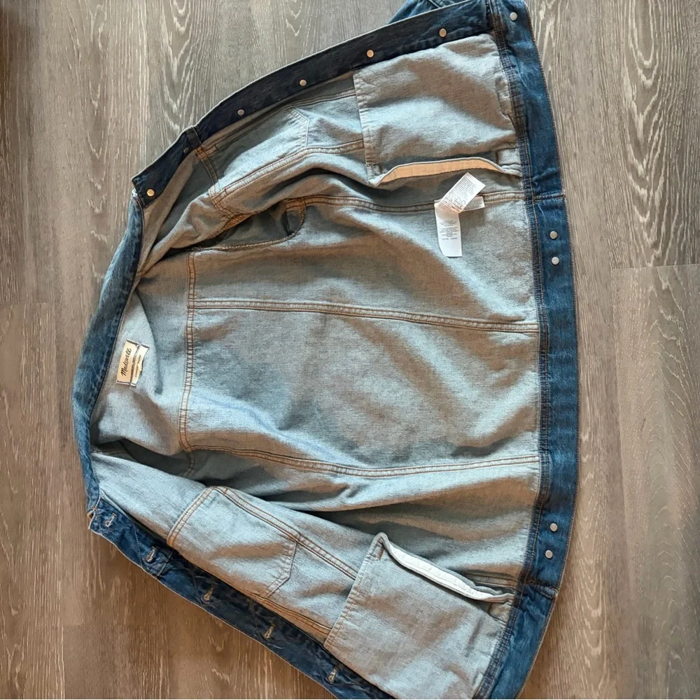 Madewell oversized trucker denim jacket - Picture 3 of 6